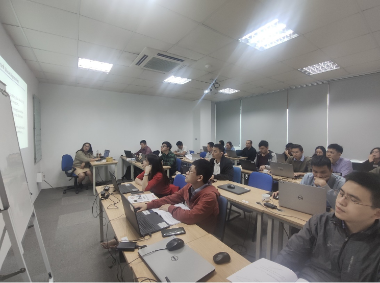 Các học viên từ Tổng công ty Hạ tầng Mạng (Viettel Net) đã hoàn thành khóa học Phân tích dữ liệu - Data Analytics tại COE Việt Nam.